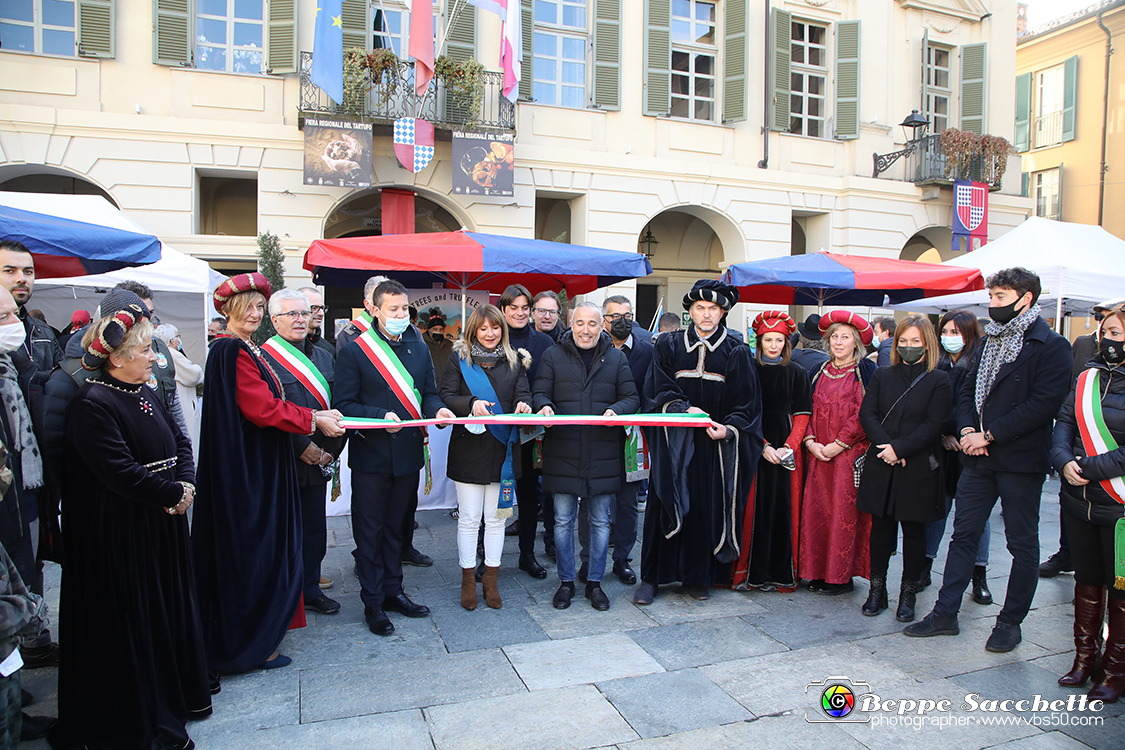 VBS_5803 - 10.ma Fiera Nazionale del Tartufo e Fiera dei Santi.jpg